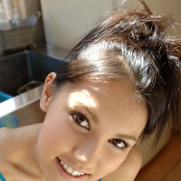 Sexy pornstar Maria Ozawa up close and personal