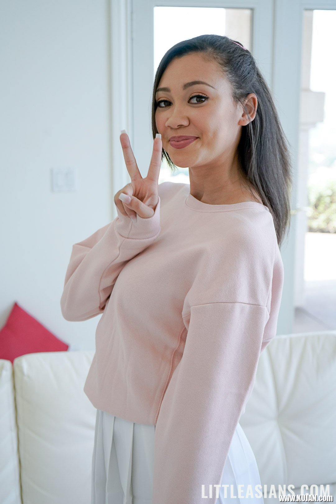 Young and hot asian bitch Madi Laine bends over for deep shagging - Photo #1192498
