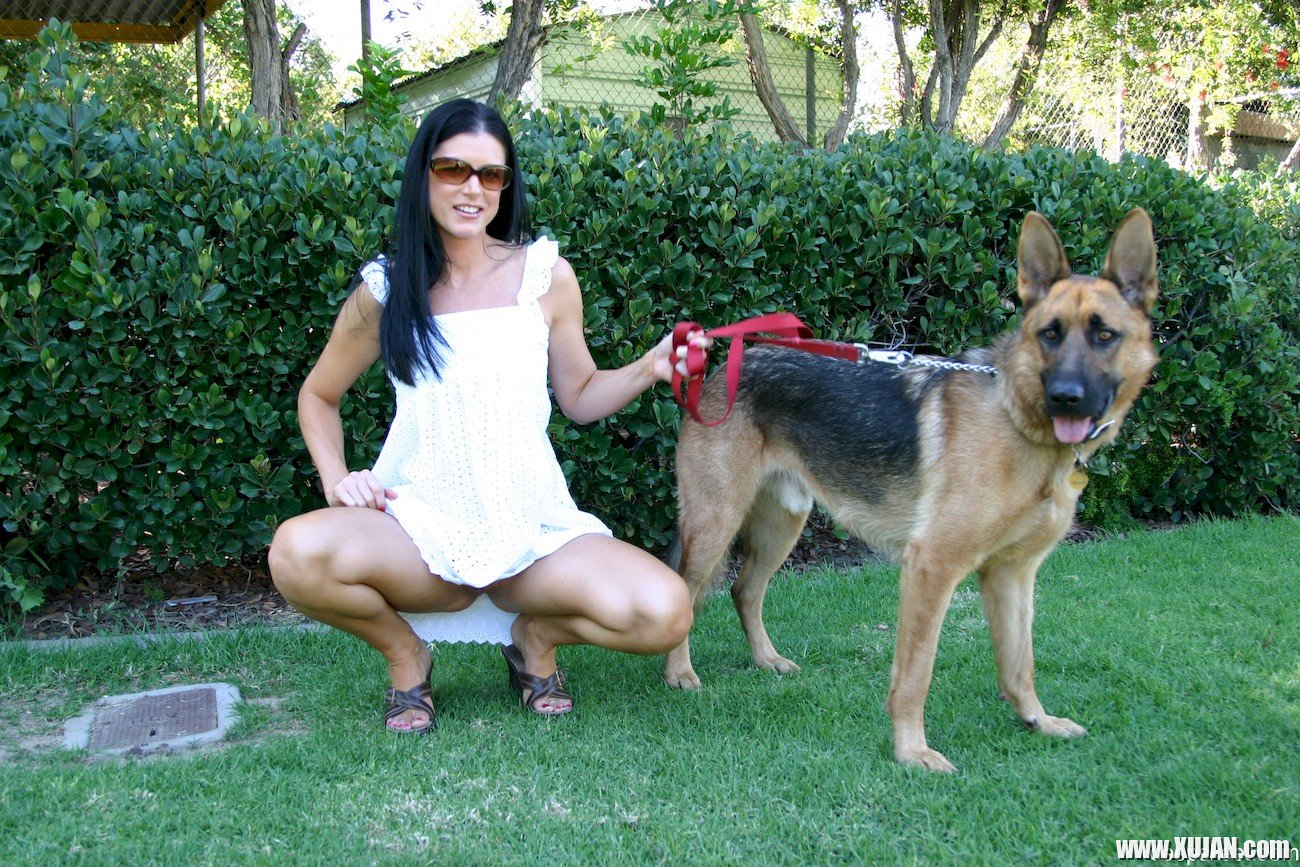 Stunning babe India Summer gets talked into riding his fat shaft - Photo #1200240