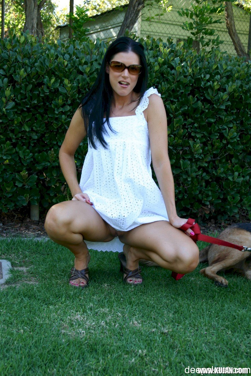 Stunning babe India Summer gets talked into riding his fat shaft - Photo #1200244
