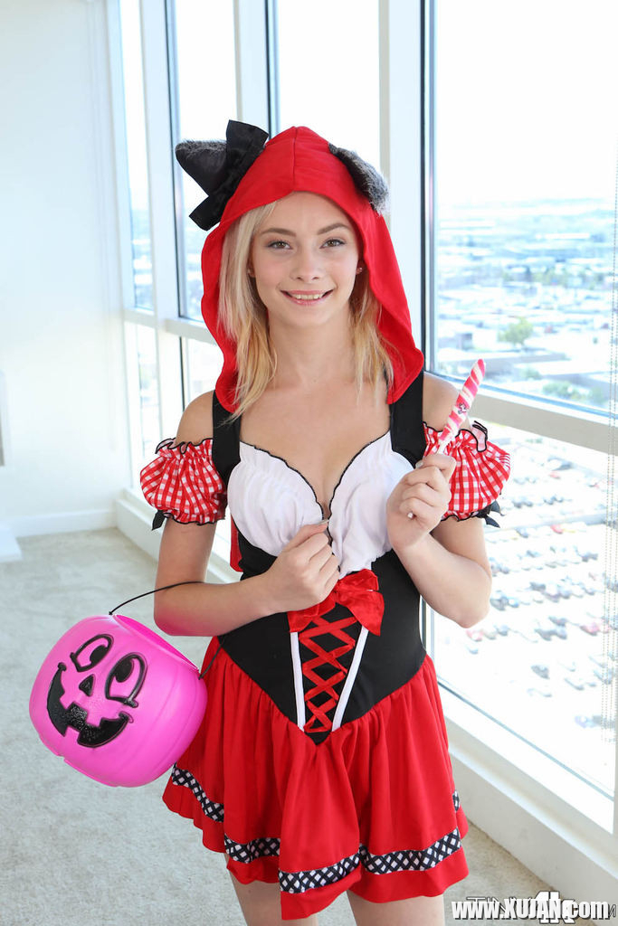 Petite Maddy Rose sits on a fat cock for Halloween - Photo #1201106