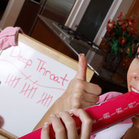 Jessica Valentino gets pounded and deepthroats