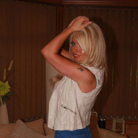 Amazing chick Brooke Lee showing off her big boobs in a tight shirt