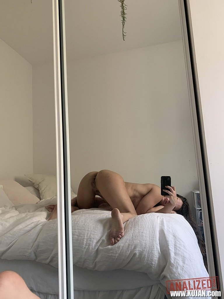 Fit babe Abbie Maley takes a hot mirror selfie - Photo #1222213
