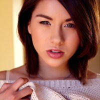 Shyla Jennings spreads her pink pussy on a Sunday afternoon