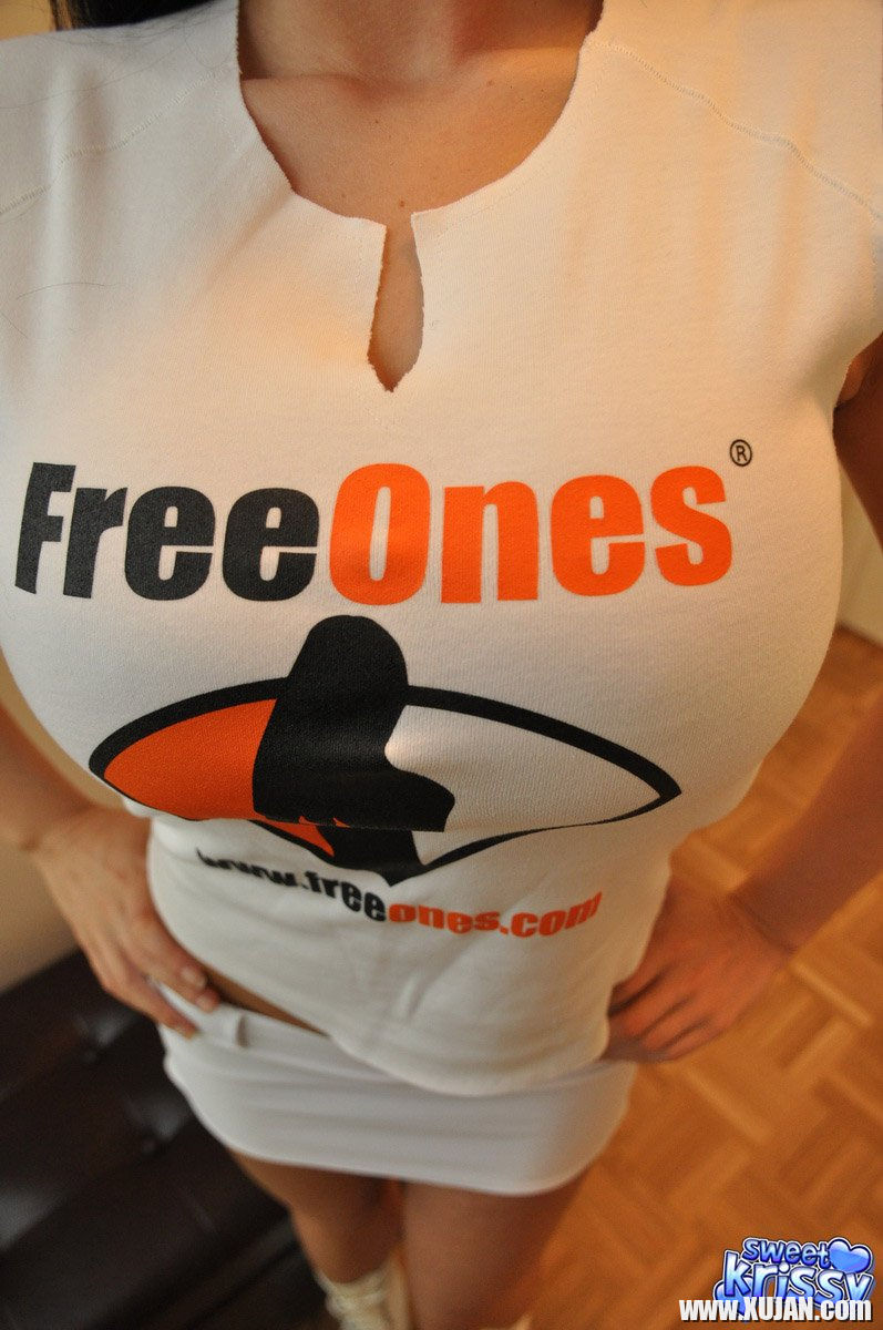 Sweet Krissy strips FreeOnes Gear to show naked Body - Photo #1238417
