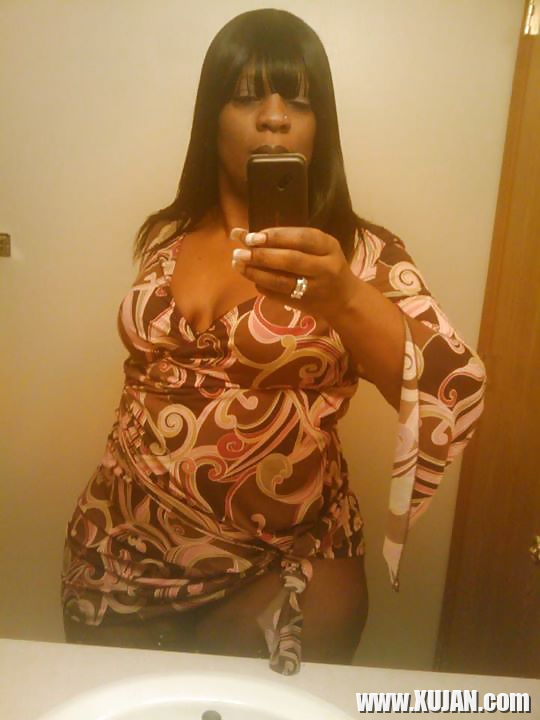 EXCLUSIVE PICS OF THICK BLACK MILF NAMED ANGIE - Photo #1243440
