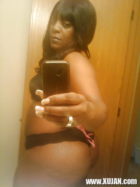EXCLUSIVE PICS OF THICK BLACK MILF NAMED ANGIE - Photo #1243444