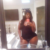 EXCLUSIVE PICS OF THICK BLACK MILF NAMED ANGIE