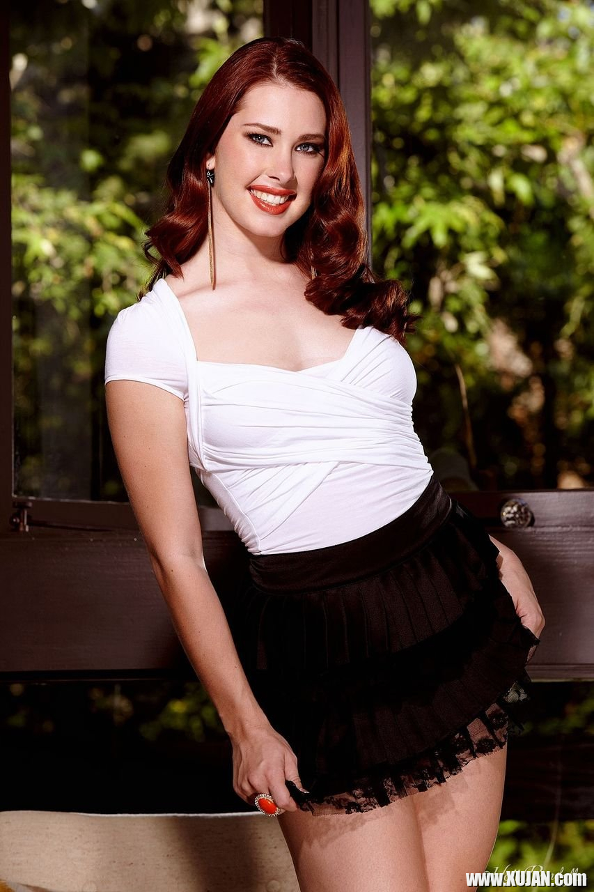 Gorgeous beauty Melody Jordan toying her snatch - Photo #1244492
