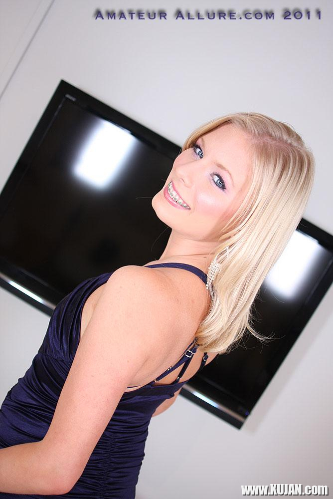 Cute blonde with braces Kyleigh Ann sucks very lucky cock - Photo #1254020