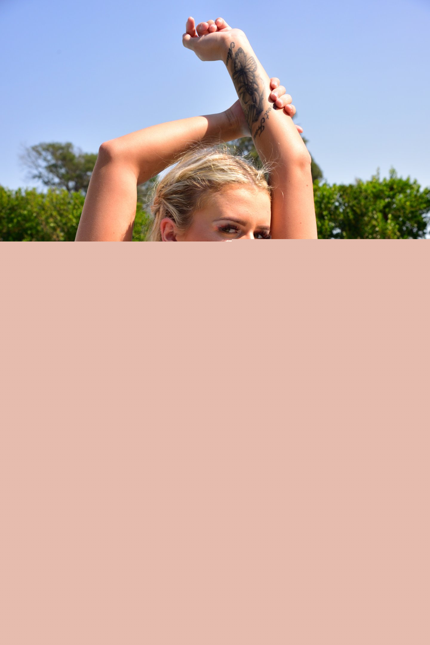 Lycia Sharyl strips a FreeOnes Outfit at Pool - Photo #1296040