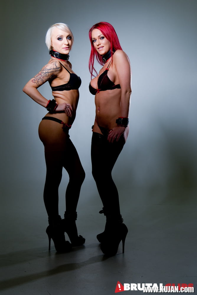Kinky Paige Ashley Gets Glamtied With Farrah Fox - Photo #1296108