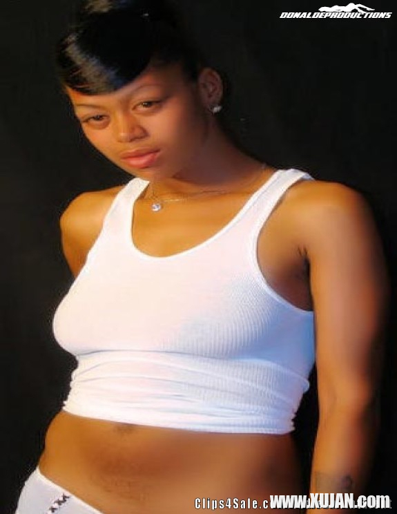 Nikki modeling topless - Photo #1304463