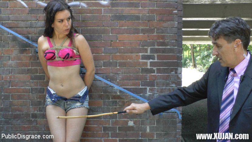 Juliette March is a total slut and deserves to be shamed This whore gets fully - Photo #1311916