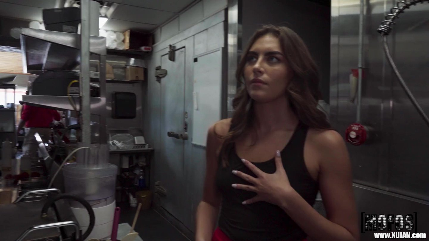 Selina Bentz getting double teamed by chefs in the kitchen - Photo #1314621