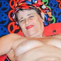 Hippy Hippy Shake That Naked Body