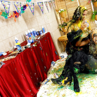 Fetish ladies Gina Killmer Valentina Ross make some wild messy action