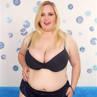 SSBBW Nikky Wilder with oiled big tits opens huge fatty legs sucks big cock