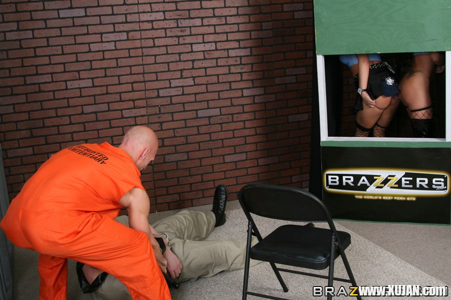 Tory Lane and Mya Nichole get one on one with a jailbirds cock - Photo #1342939