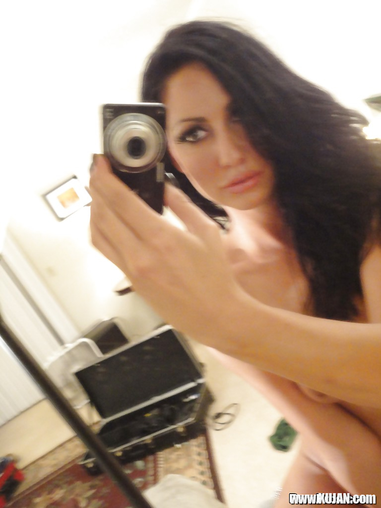 Solo girl Tiffany Brookes unveiling small breasts while taking selfies - Photo #1346305