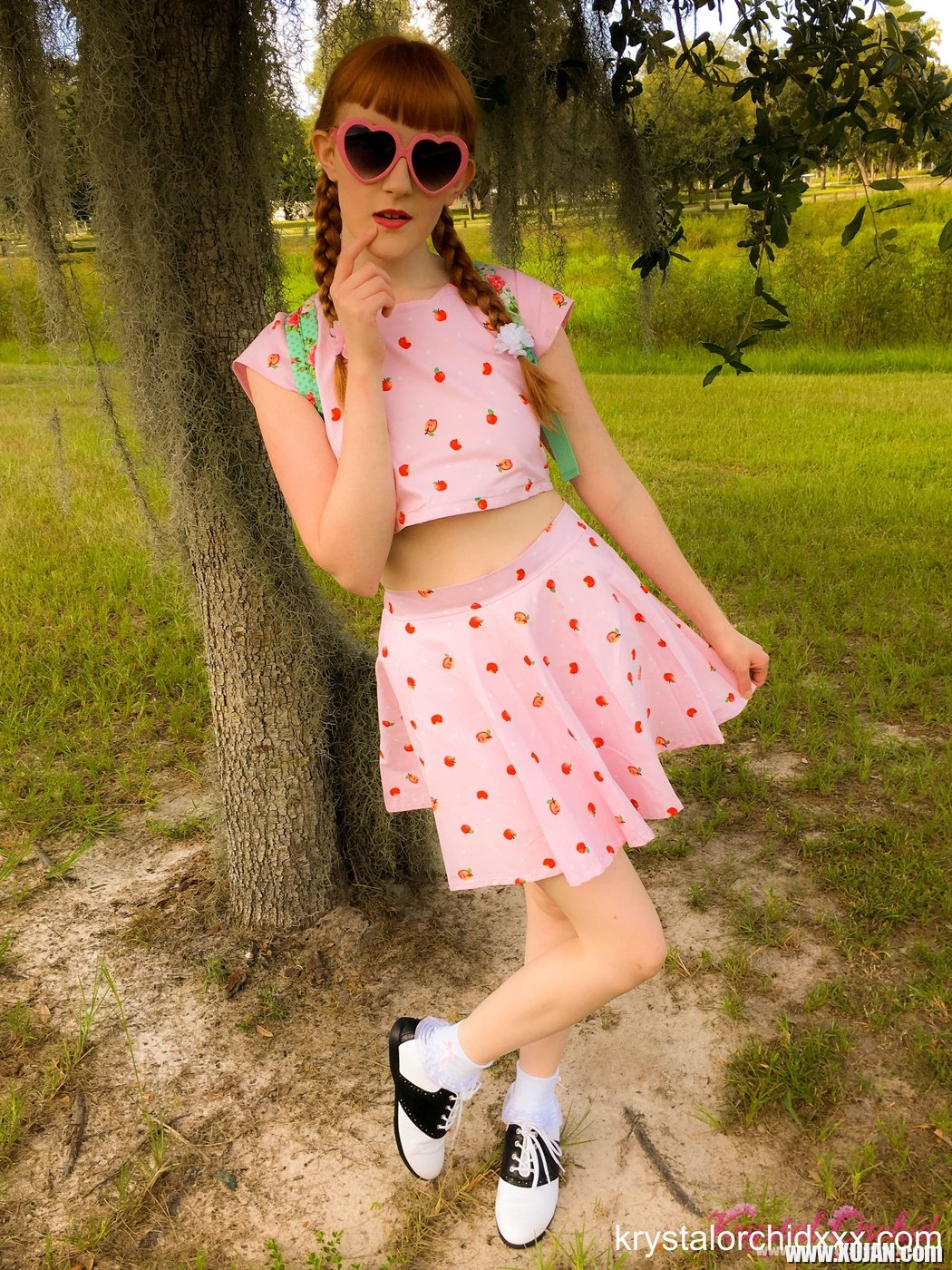 Cute Cherry Fae lifts up her skirt and shows her pussy outdoors - Photo #1347444