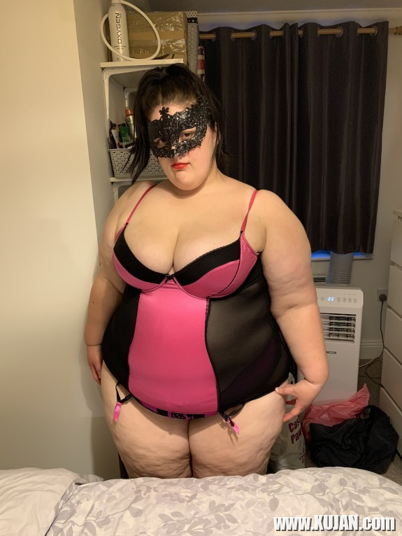 Hast britanakan BBW PAWG areghtsvatsayin pipert - Photo #1347950