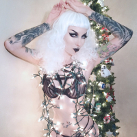 Alt Girl Razor Candi posing naked on Christmas Day