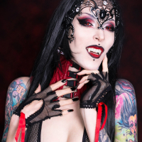 Alternative Babe Razor Candi craving her big Dildo