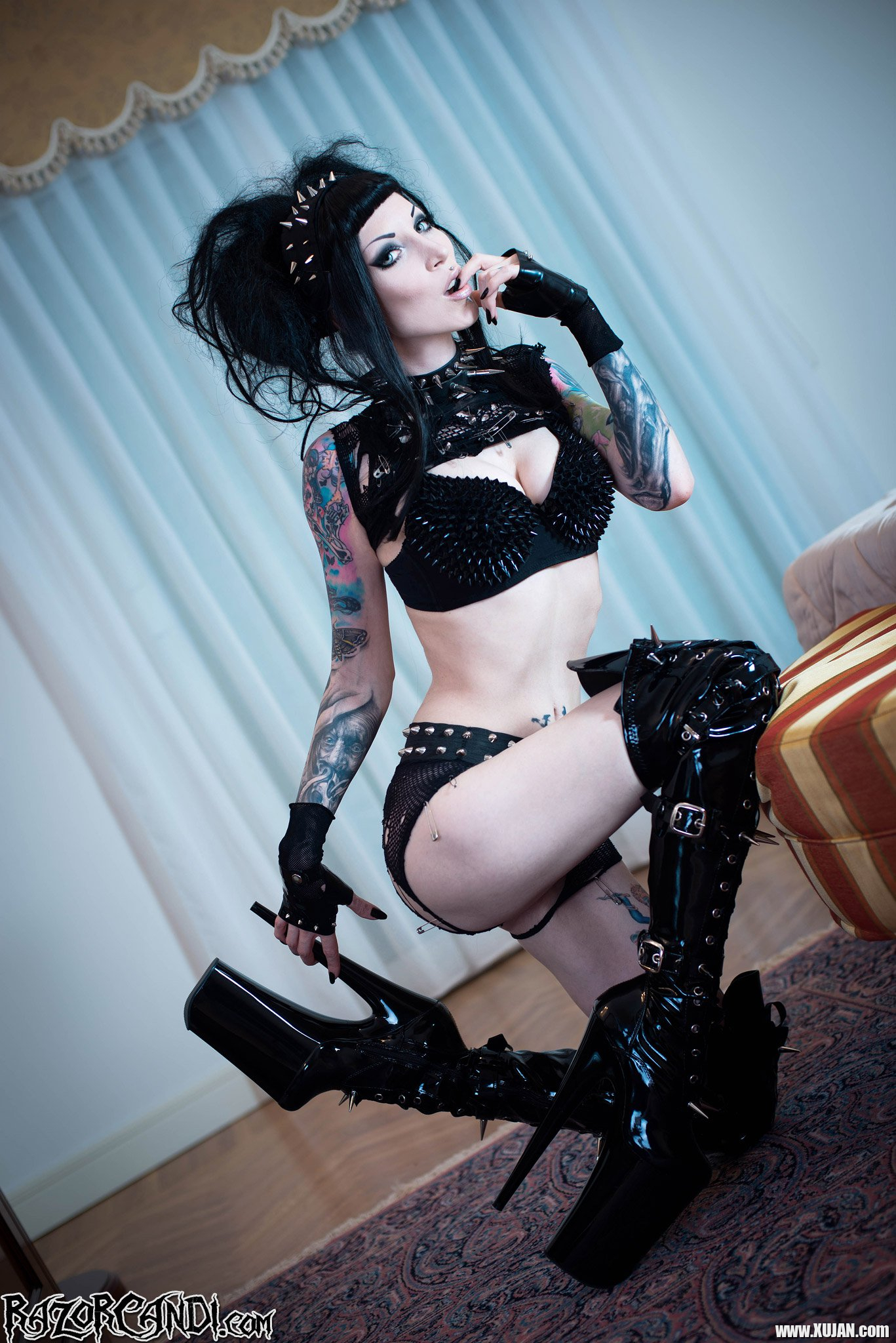 Alt Babe Razor Candi enjoying her big black Dildo - Photo #1351490