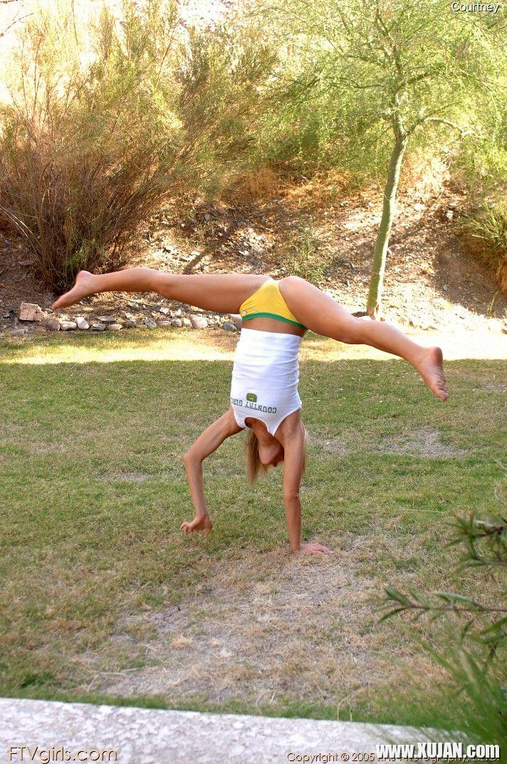 Pictures of Courtney Simpson getting crazy outside - Photo #1364294