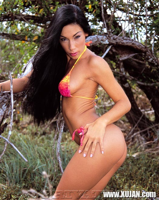 Exotic babe Mya Diamond in bikini shows her tits and ass - Photo #1366769