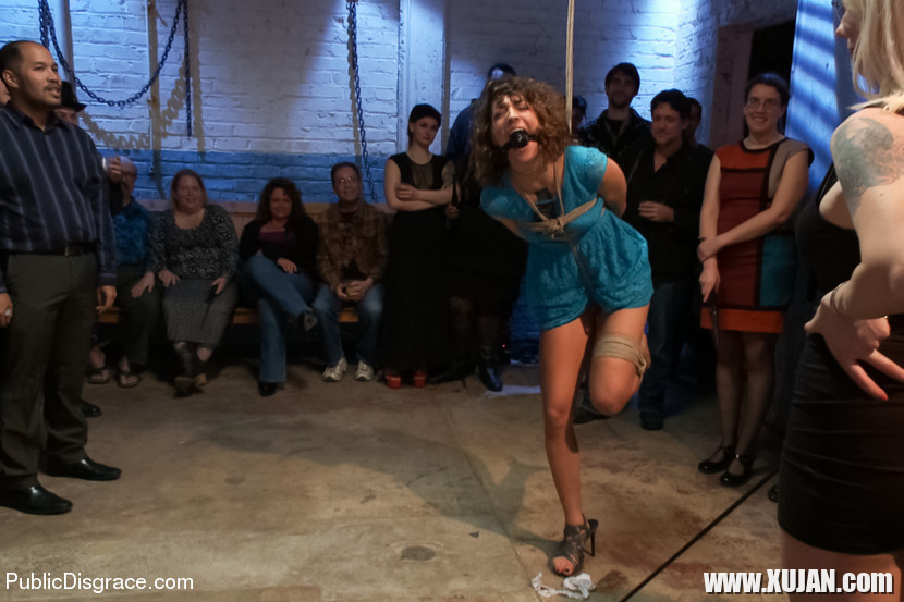Local hottie Bianca Stone gets used and abused by Lorelei Lee - Photo #1381062