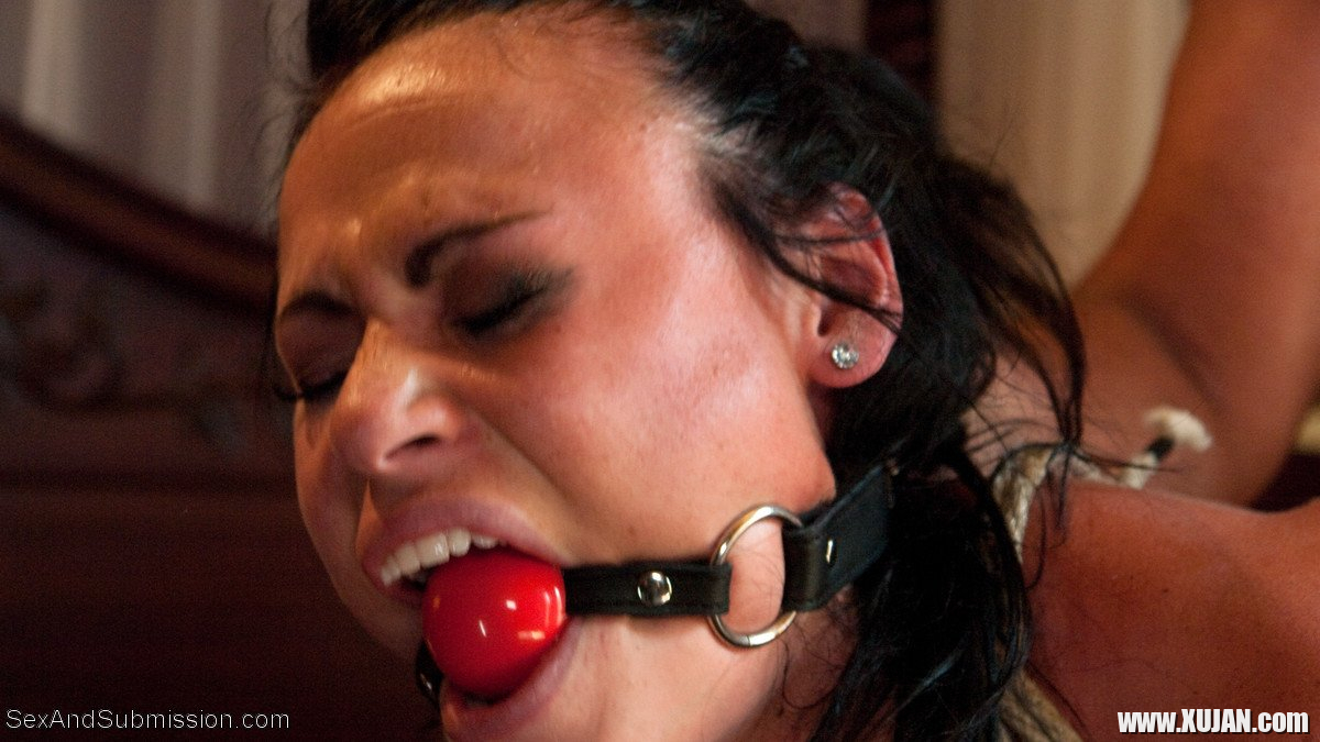 Submissive brunette Ashli Ames exposed by coworker - Photo #1383101