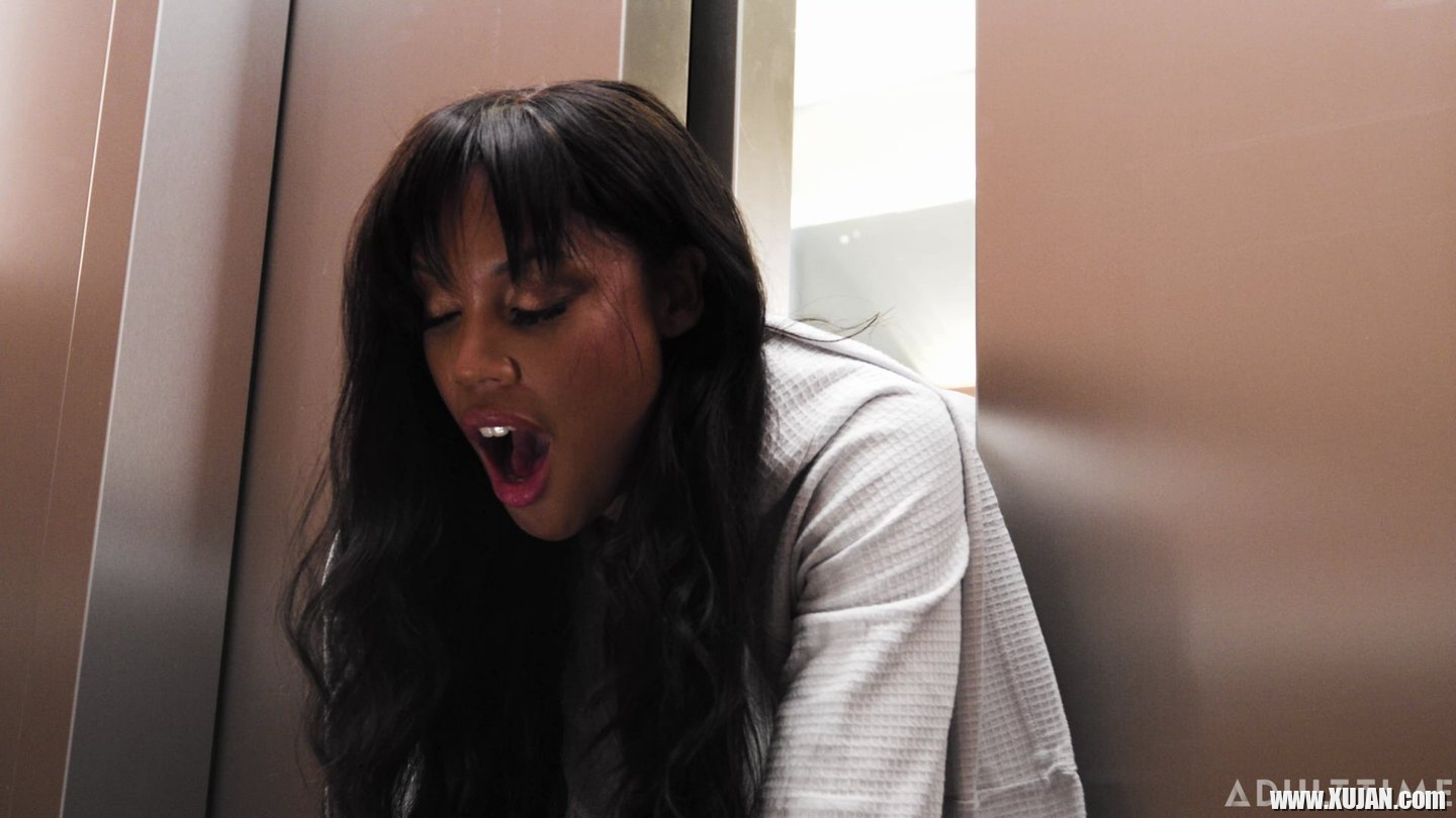 August Skye gets stuck in the elevator then banged by hung mechanic - Photo #1383206