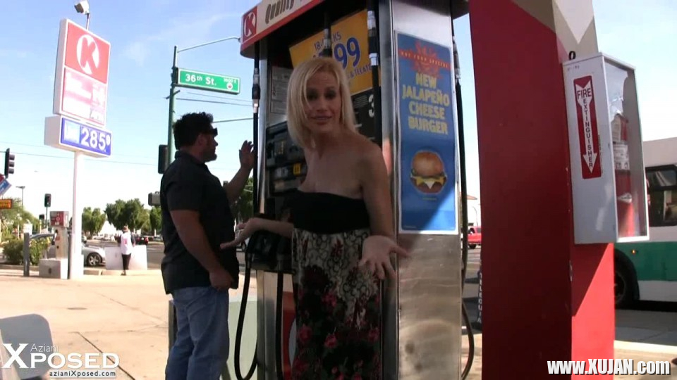 Blonde babe Kylie Worthy puts on a sexy tease while pumping gas and shows off - Photo #1383926