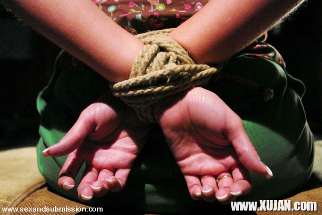 Submissive gets deliciously used by her Master - Photo #1384123