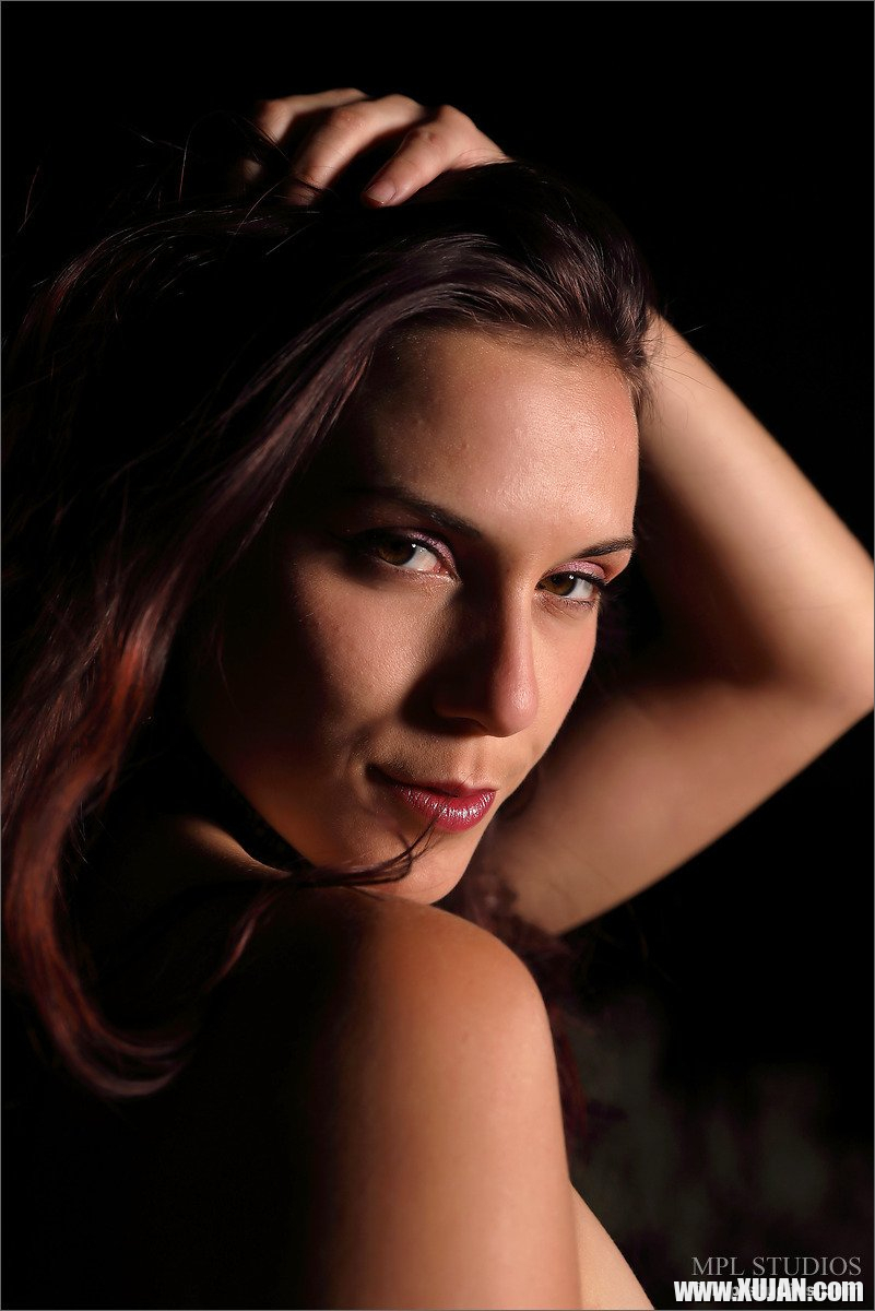 Elena Generi looks hot wearing leather garters - Photo #1395073