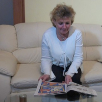 Old Helene masturbates her hairy pussy