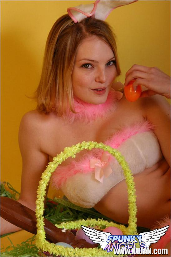 Pictures of Cute Chloe sending you some bunny love - Photo #1395317