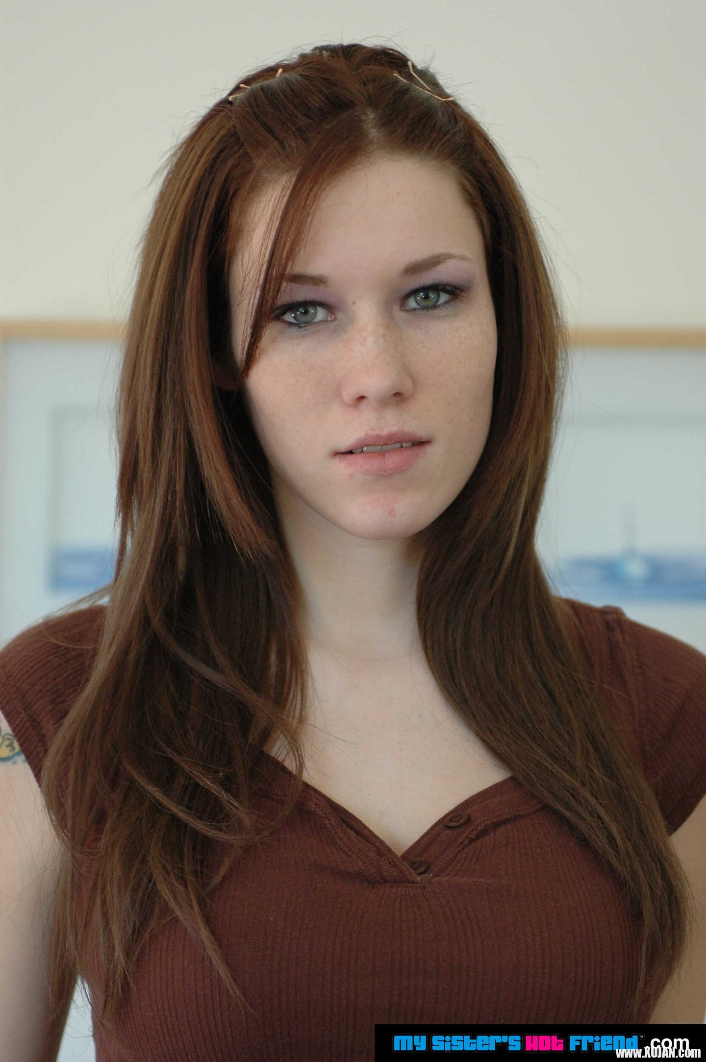 Naughty bitch Allie Sin fucks her friends stepbrother on Xmas eve - Photo #1396728