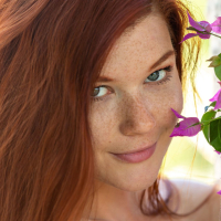 Redhead babe Mia Sollis shows us her hot pale body