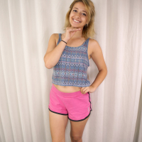 Lovely Cutie Izzy Bell shows off her delicious Bod