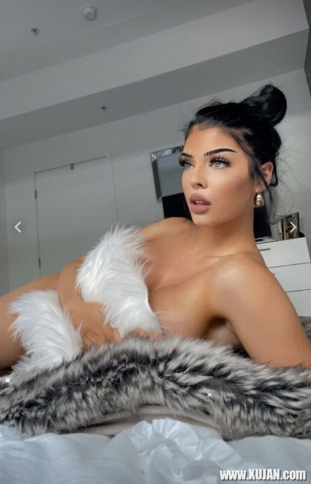 Taylor Nicole Chambers nude - Photo #1407540