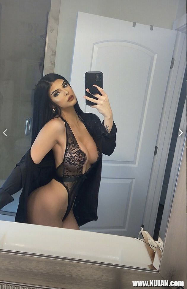 Taylor Nicole Chambers nude - Photo #1407541