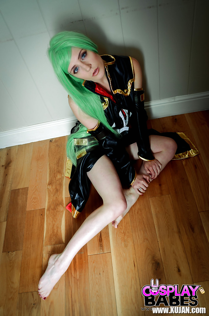 Cosplay photo gallery featuring Euro fetish babe Samantha Bentley - Photo #1410889