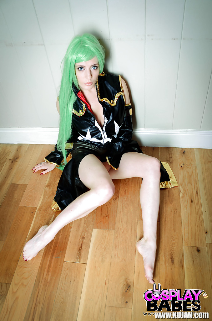 Cosplay photo gallery featuring Euro fetish babe Samantha Bentley - Photo #1410890
