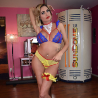 Salina Ford shows off some new tricks on her pole