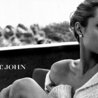 Angelina Jolie exposing her sweet big boobs