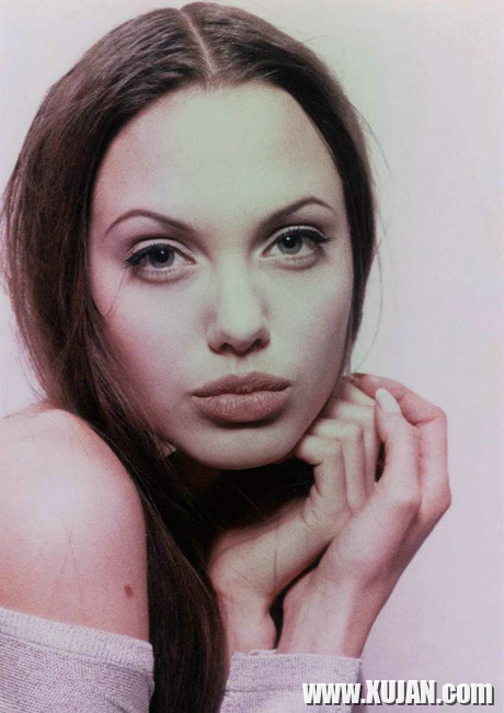 Celebrity Angelina Jolie sweet exposed big boobs - Photo #1413120